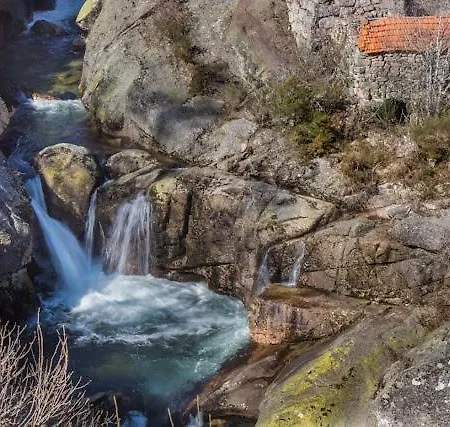 Casa Piedras Сasa de vacaciones Padrenda